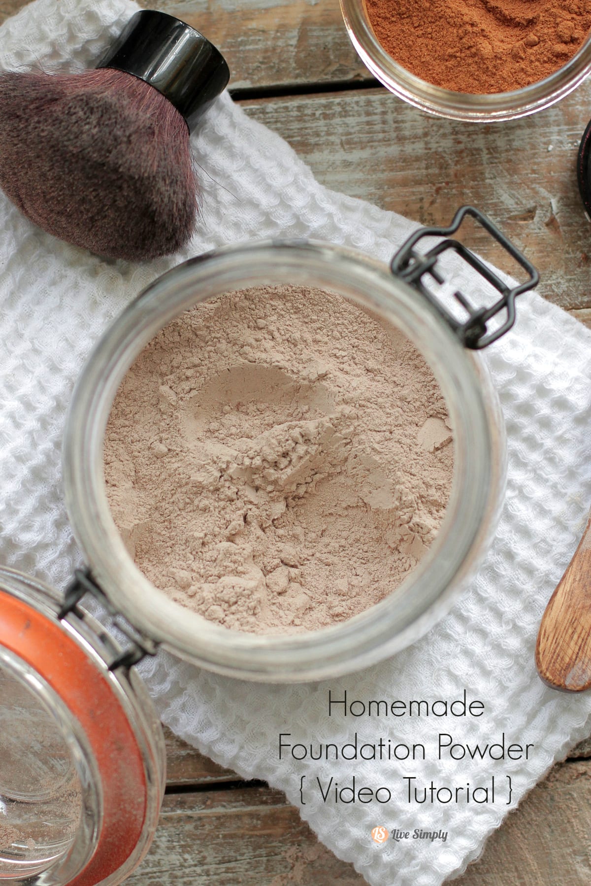 Homemade Foundation Powder (Video Tutorial)