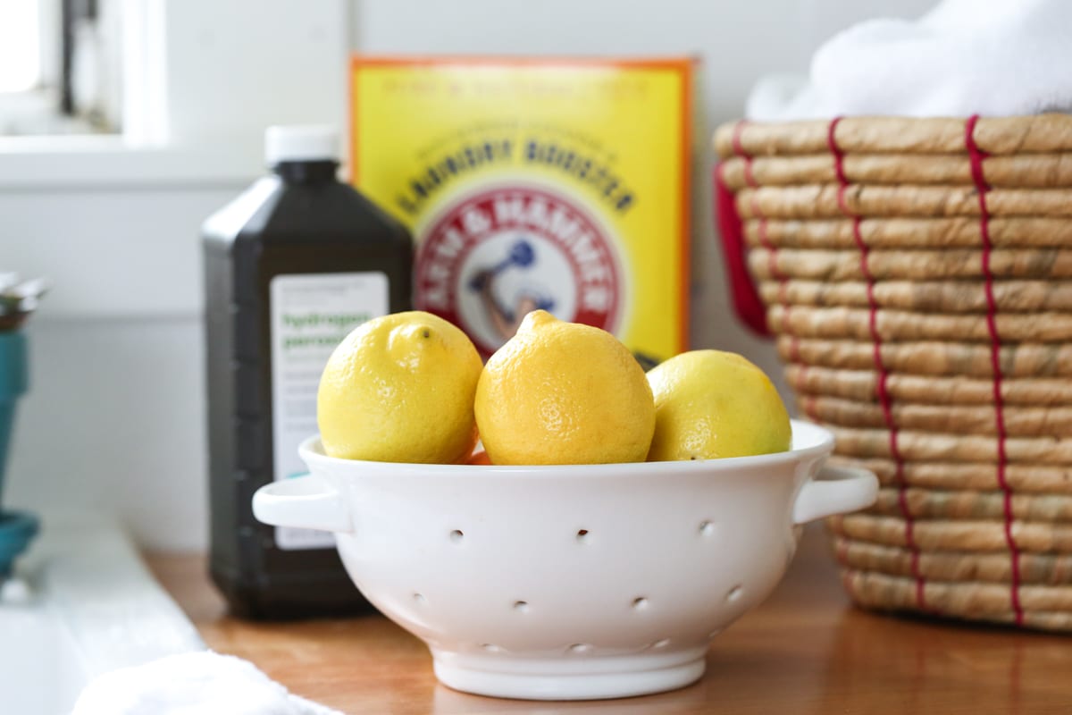 Natural bleach ingredients: hydrogen peroxide, washing soda, lemons. 