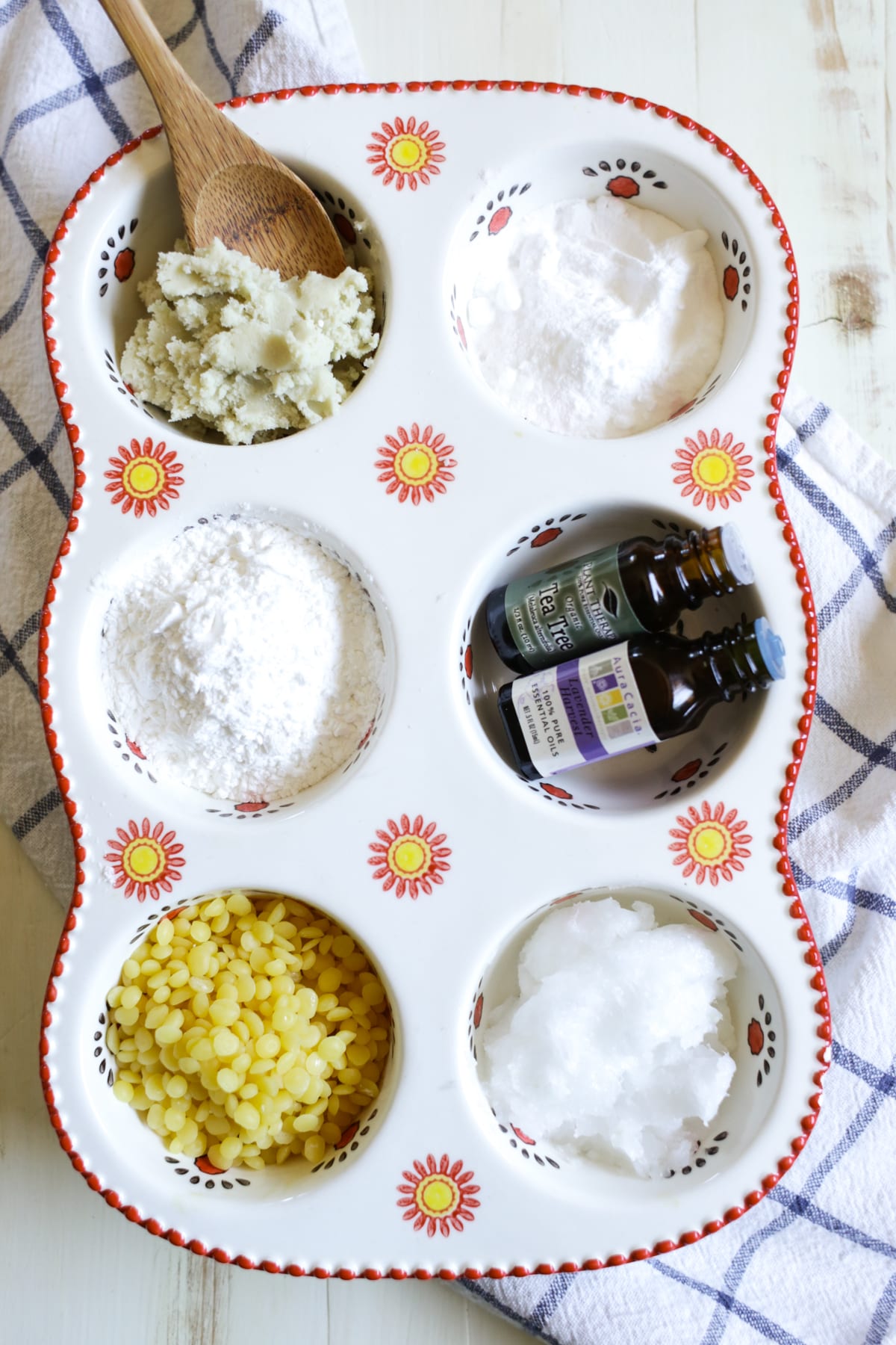 Ingredients needed to make homemade deodorant. 