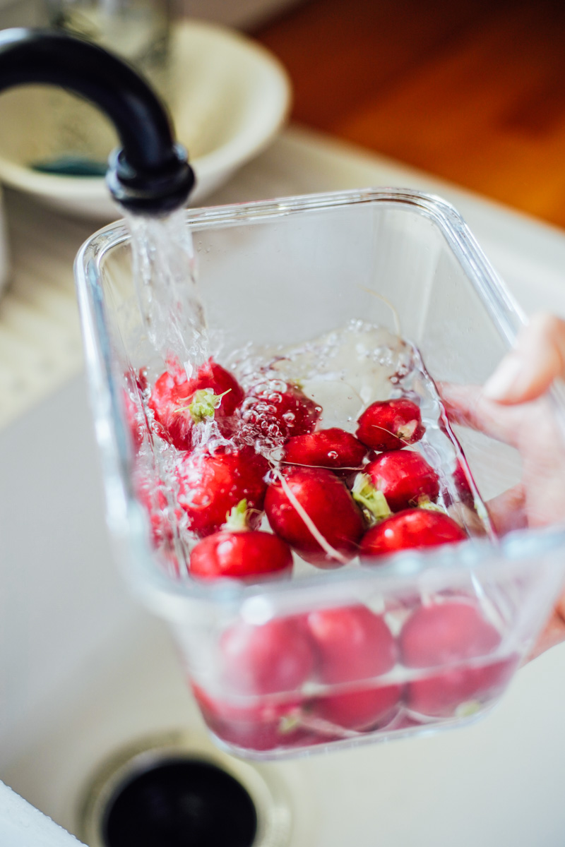 How to Store Radishes (Best Ways to Keep Them Fresh & Crisp)