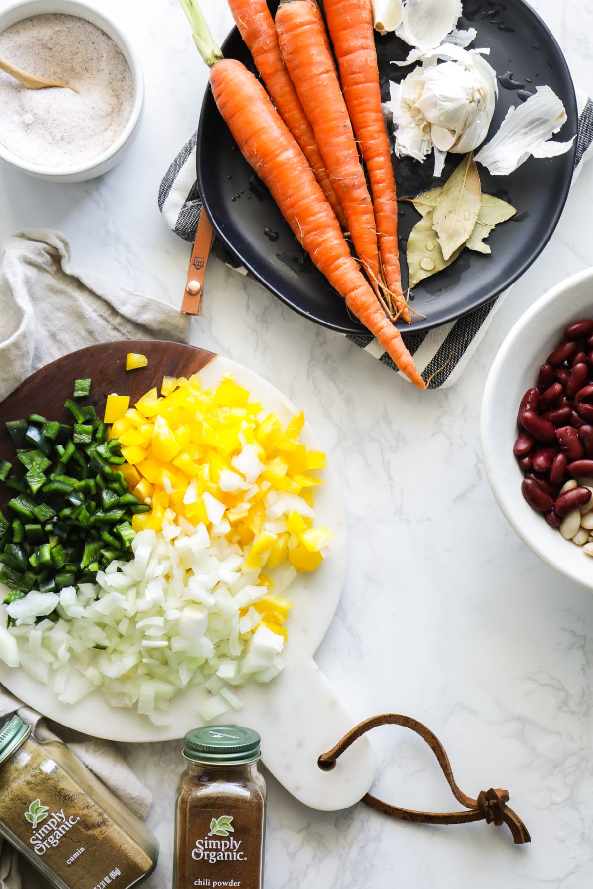 Ingredients needed to make stovetop chili. 